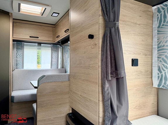 Weinsberg CaraOne 390 QD | AC bodel | KAMPANJ 10 of 21
