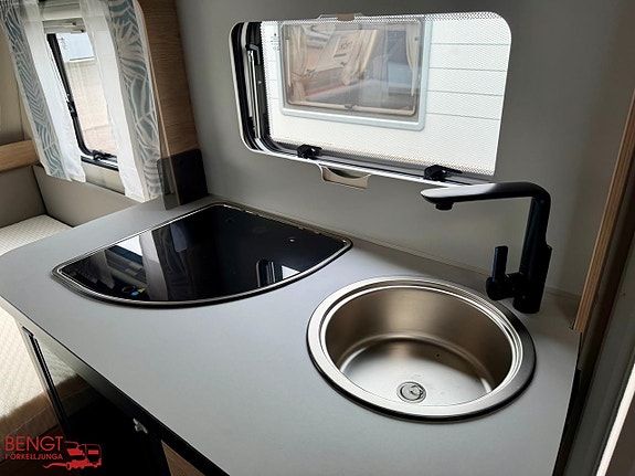 Weinsberg CaraOne 390 QD | AC bodel 12 of 21