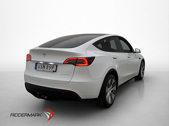 Tesla Model Y 9 of 30