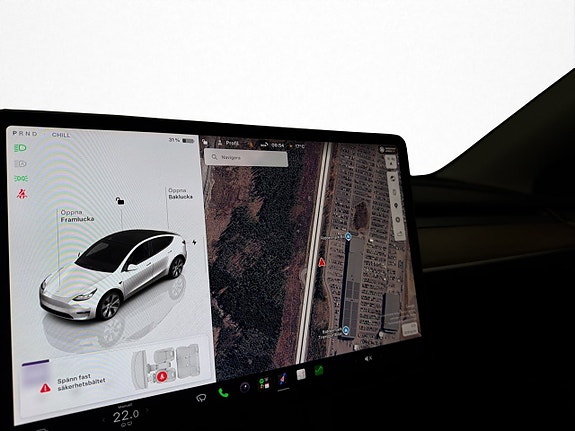 Tesla Model Y 20 of 30