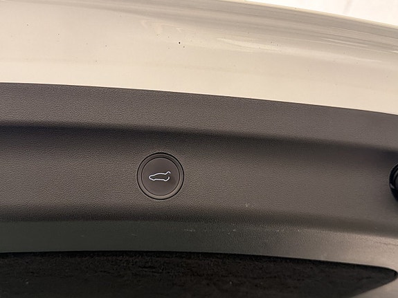 Tesla Model Y 30 of 30