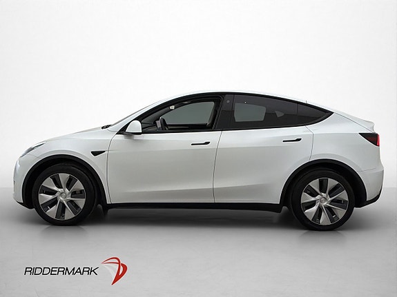 Tesla Model Y 5 of 30
