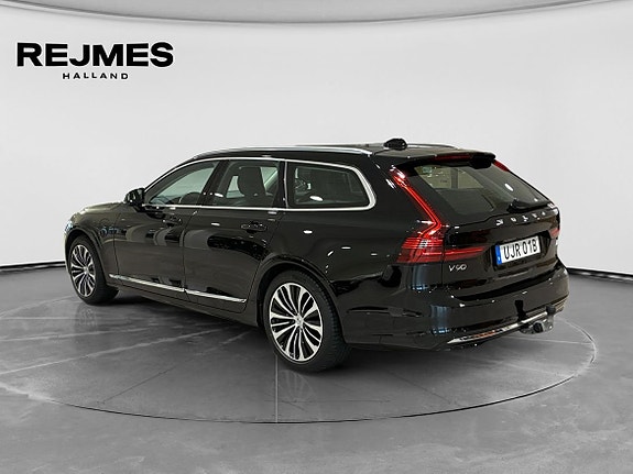 Volvo V90 2 of 13