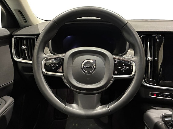 Volvo V90 10 of 13