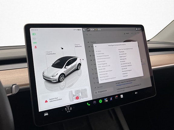 Tesla Model Y 19 of 30