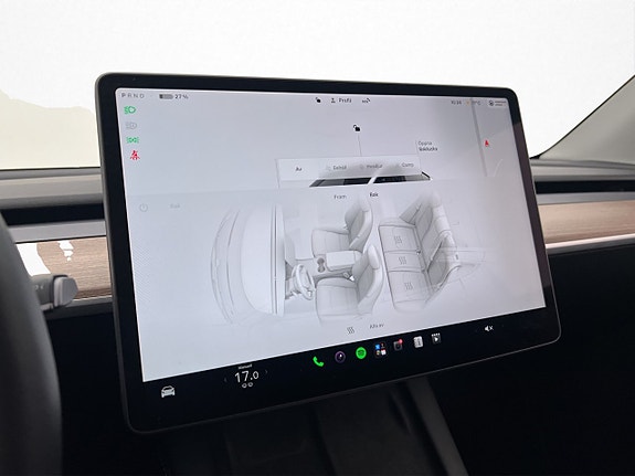Tesla Model Y 22 of 30