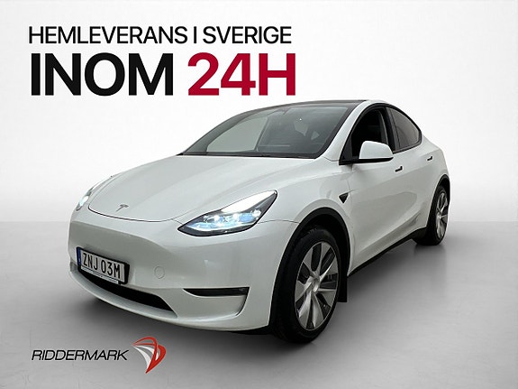 Tesla Model Y 4 of 30