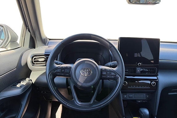 Toyota Yaris Cross 10 of 16