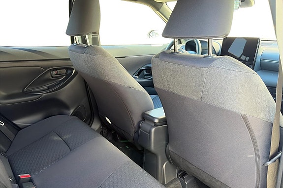 Toyota Yaris Cross 8 of 16