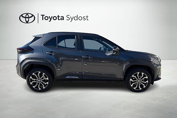 Toyota Yaris Cross 13 of 16