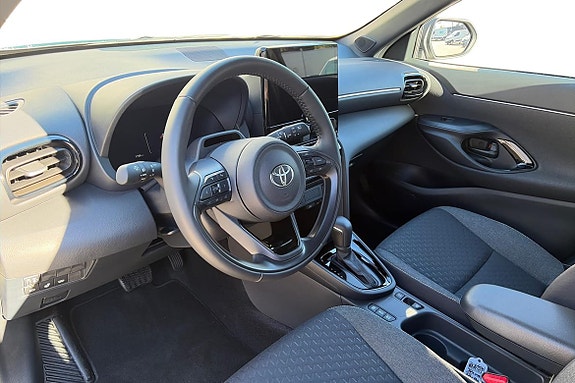 Toyota Yaris Cross 12 of 16