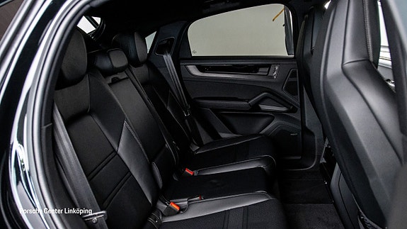 Porsche Cayenne Coupe 23 of 26