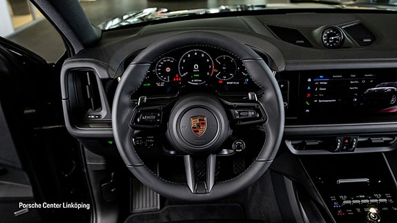 Porsche Cayenne Coupe 12 of 26