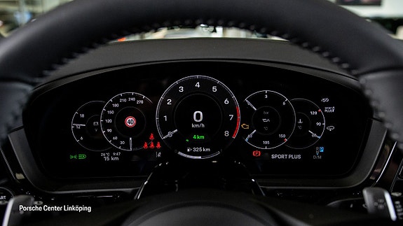 Porsche Cayenne Coupe 13 of 26