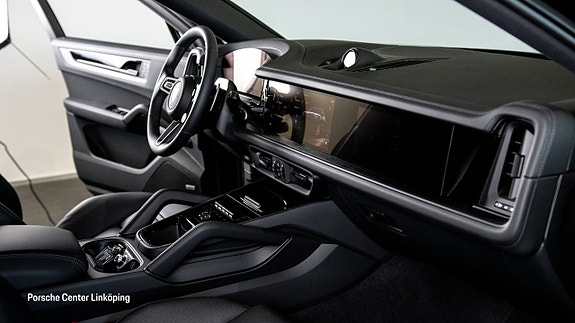 Porsche Cayenne Coupe 25 of 26