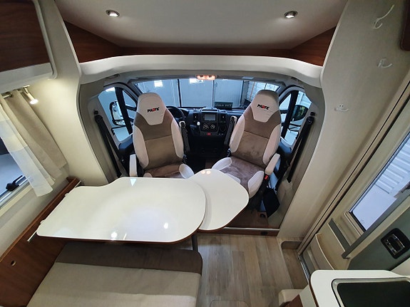 Pilote P600 Essentiel  3500Kg  / Under 6meter 8 of 15