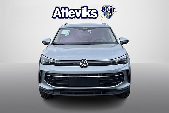 Volkswagen Tiguan 2 of 19