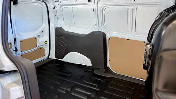 Ford Transit Connect 5 of 12