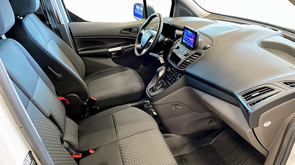 Ford Transit Connect 3 of 12