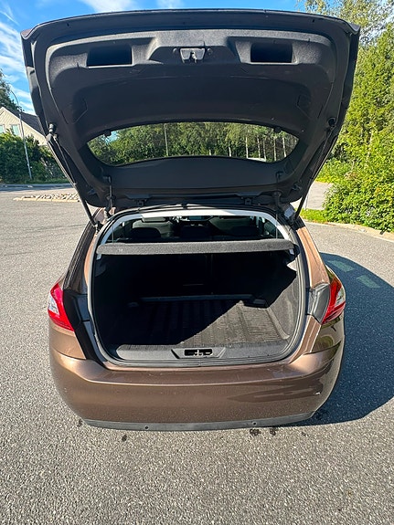 Peugeot 308 16 of 17
