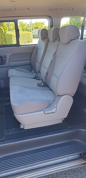 Hyundai H-1 8 of 11