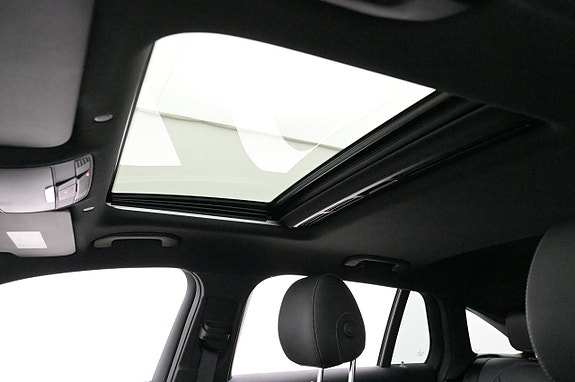 Mercedes-Benz EQC400 25 of 27
