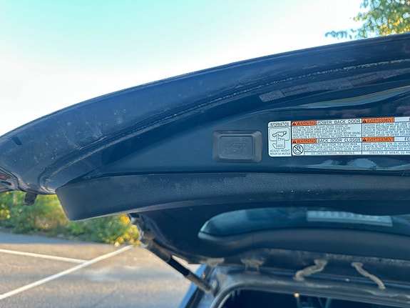 Toyota RAV4 8 of 12