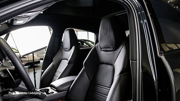 Porsche Cayenne Coupe 11 of 24