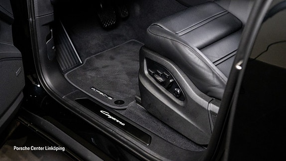 Porsche Cayenne Coupe 19 of 24