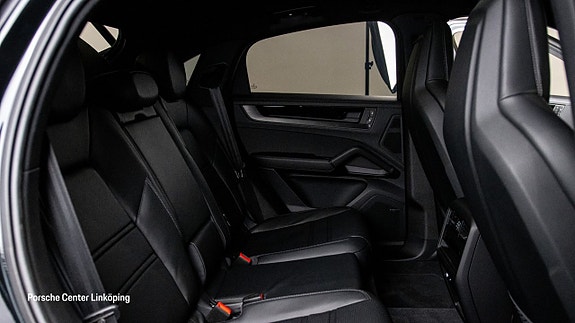 Porsche Cayenne Coupe 21 of 24