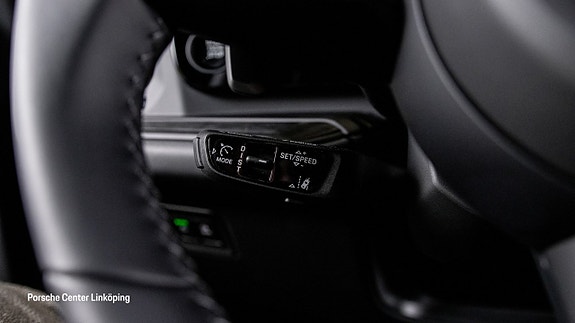 Porsche Cayenne Coupe 18 of 24