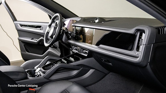 Porsche Cayenne Coupe 23 of 24
