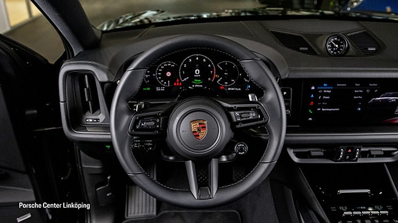 Porsche Cayenne Coupe 12 of 24