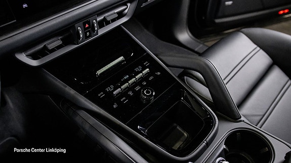 Porsche Cayenne Coupe 14 of 24