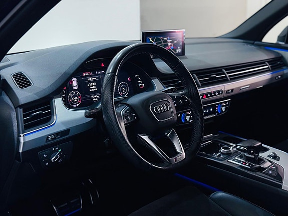 Audi Q7 12 of 28