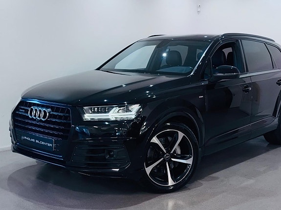 Audi Q7 2 of 28