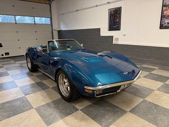 Chevrolet Corvette 3 of 30