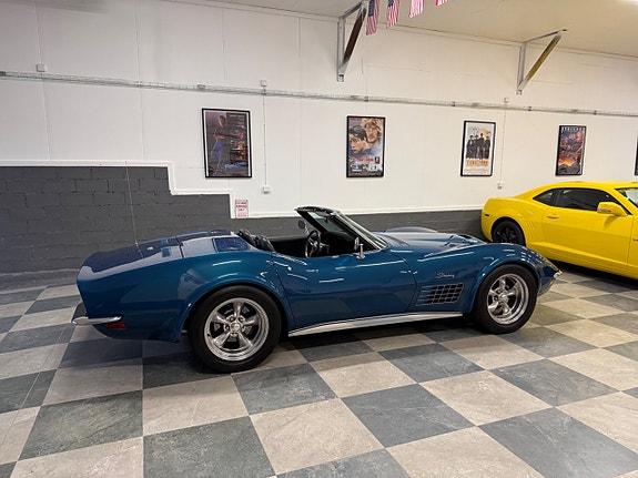 Chevrolet Corvette 15 of 30