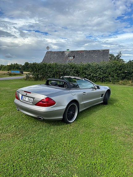 Mercedes-Benz SL500 5 of 7