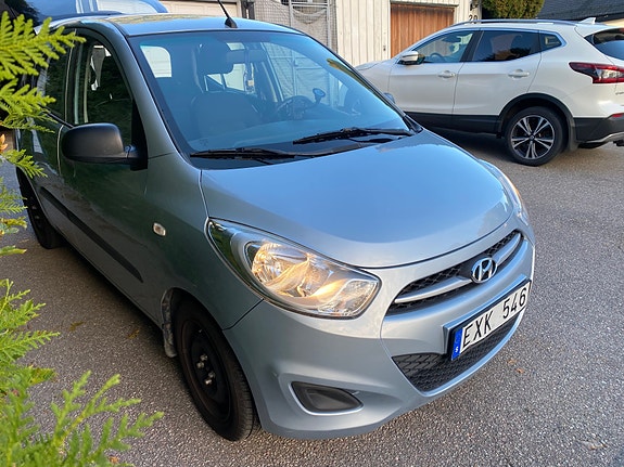 Hyundai i10 2 of 8
