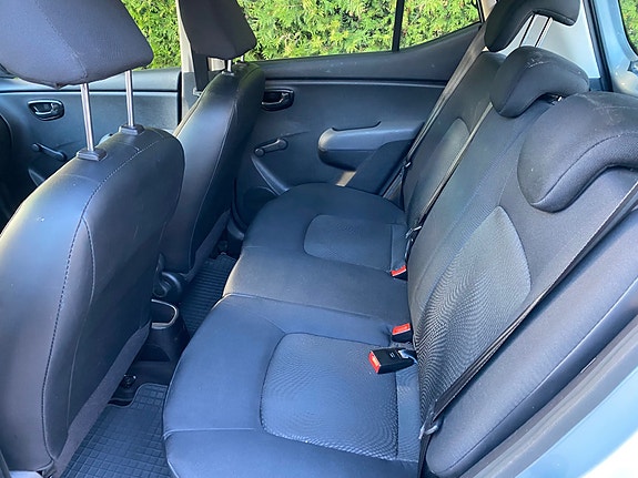 Hyundai i10 8 of 8