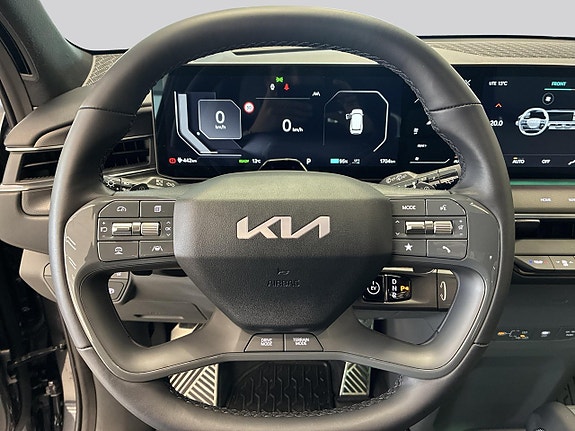 Kia EV9 14 of 30
