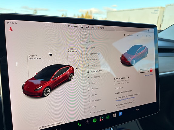 Tesla Model 3 18 of 18
