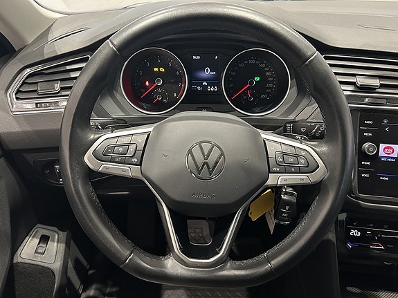 Volkswagen Tiguan 15 of 22