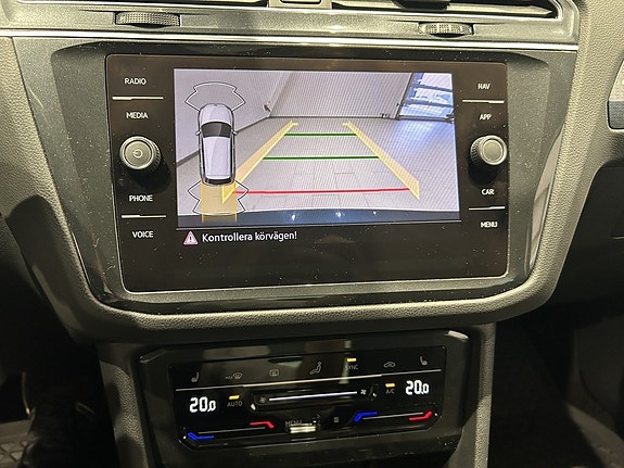 Volkswagen Tiguan 18 of 22