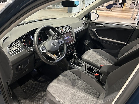 Volkswagen Tiguan 16 of 22