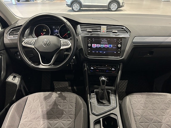 Volkswagen Tiguan 14 of 22