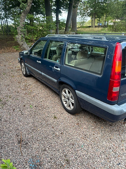 Volvo 850 2 of 7