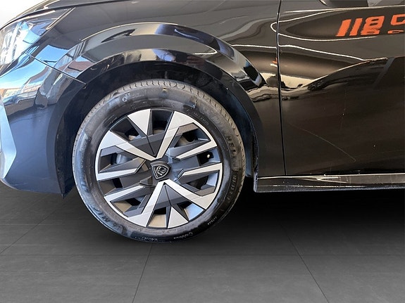 Peugeot 208 17 of 19
