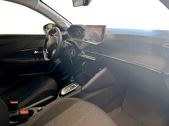 Peugeot 208 12 of 19